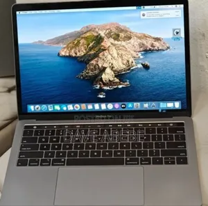 New Laptop Apple MacBook Pro 2019 16GB Intel Core I7 SSD 256GB