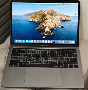 New Laptop Apple MacBook Pro 2019 16GB Intel Core I7 SSD 1T