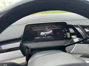 Volkswagen ID.6 2022 Brown