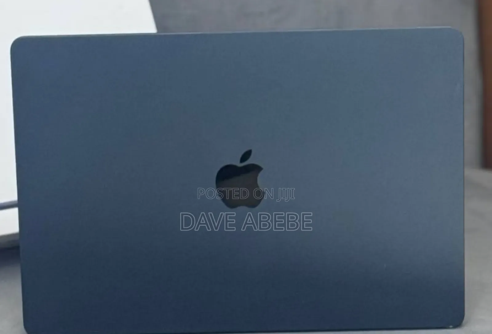 New Laptop Apple MacBook Air 2022 M2 8GB Apple M2 SSD 256GB