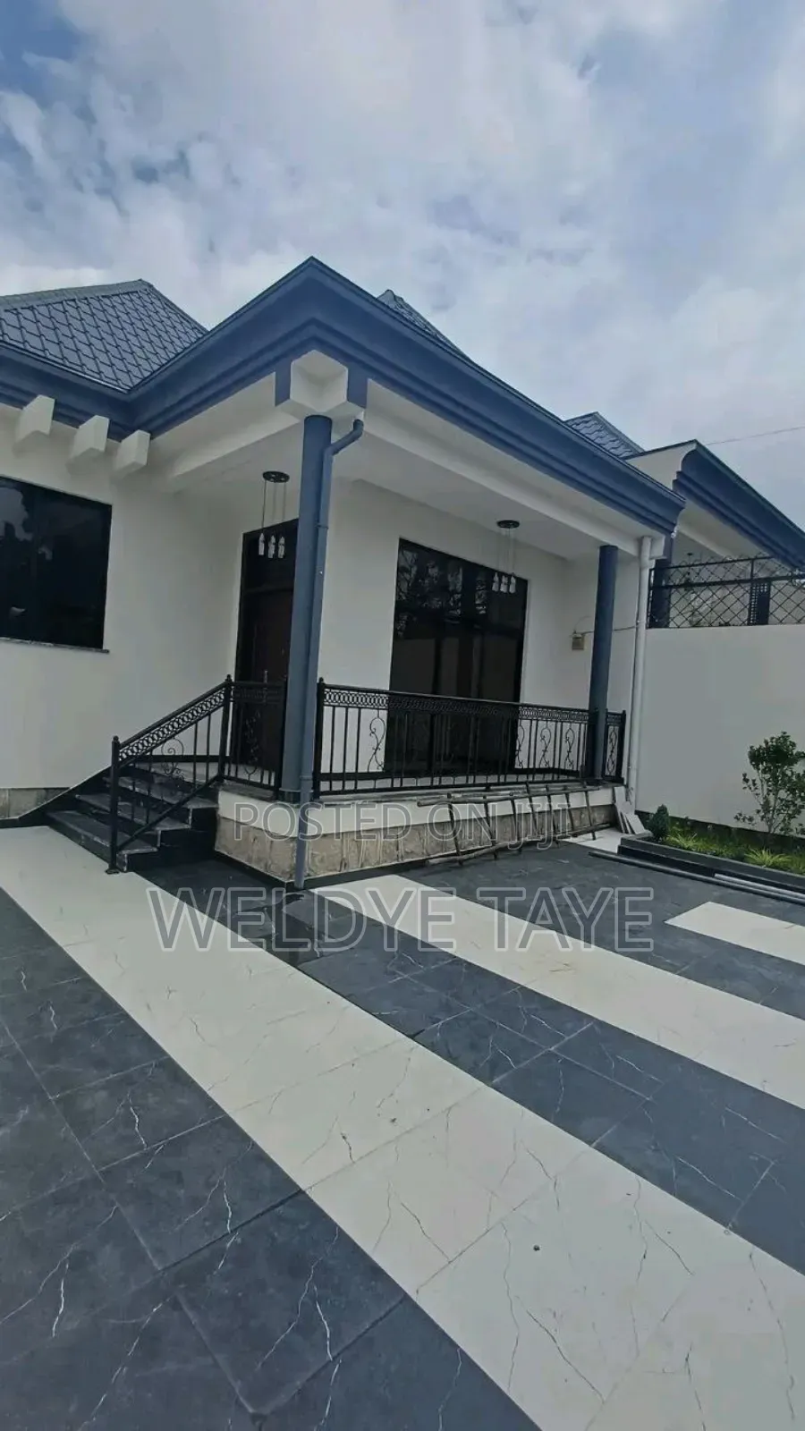 Furnished 5bdrm Villa in Bole for sale
