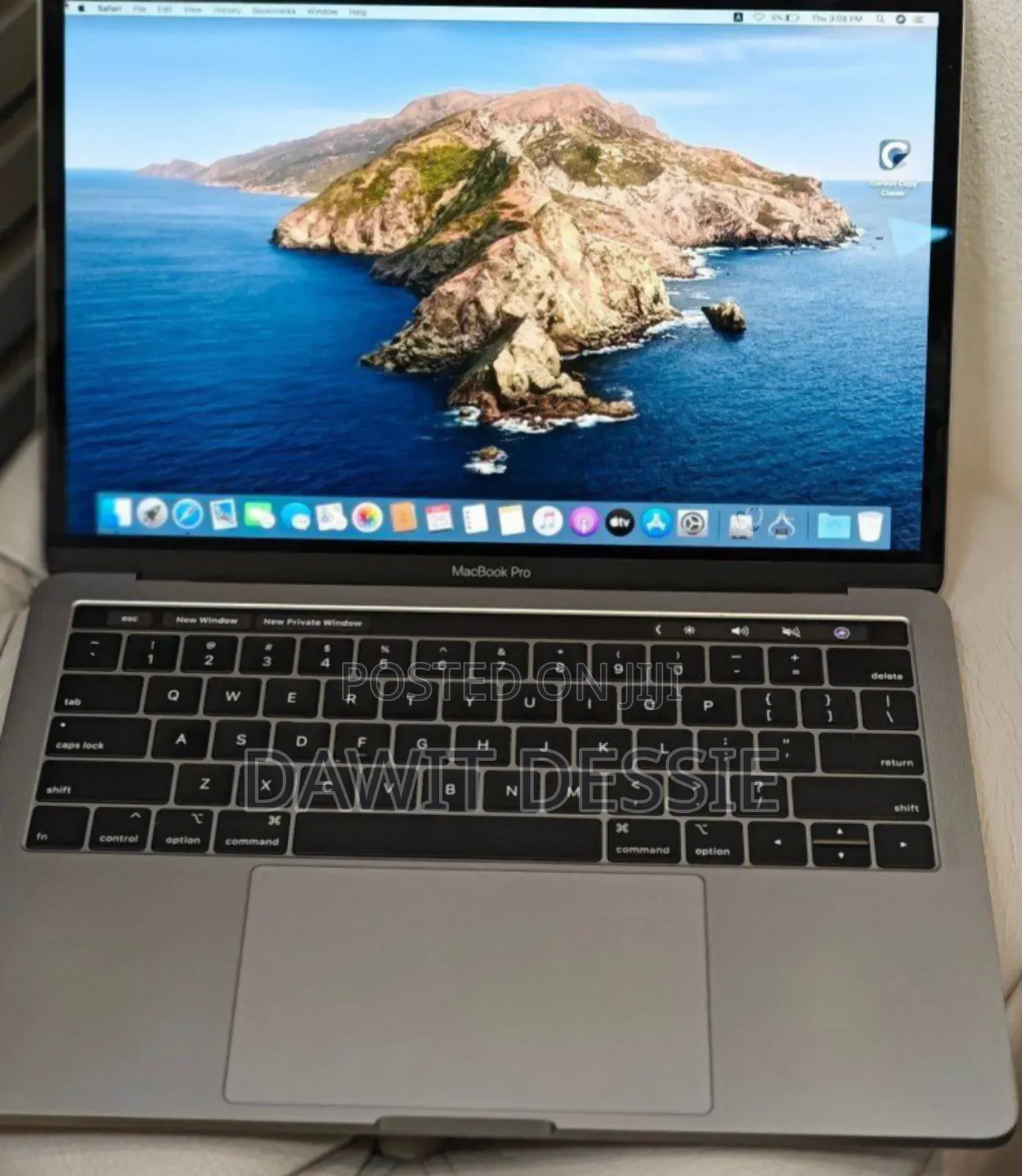 New Laptop Apple MacBook Pro 2019 16GB Intel Core I7 SSD 256GB