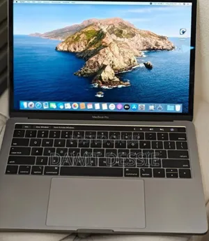 New Laptop Apple MacBook Pro 2019 16GB Intel Core I7 SSD 256GB