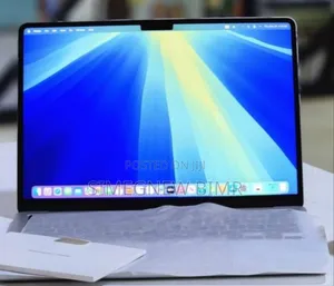 New Apple MacBook Air 2025 M4 13-Inch 16GB Intel Core M3 SSD 256GB