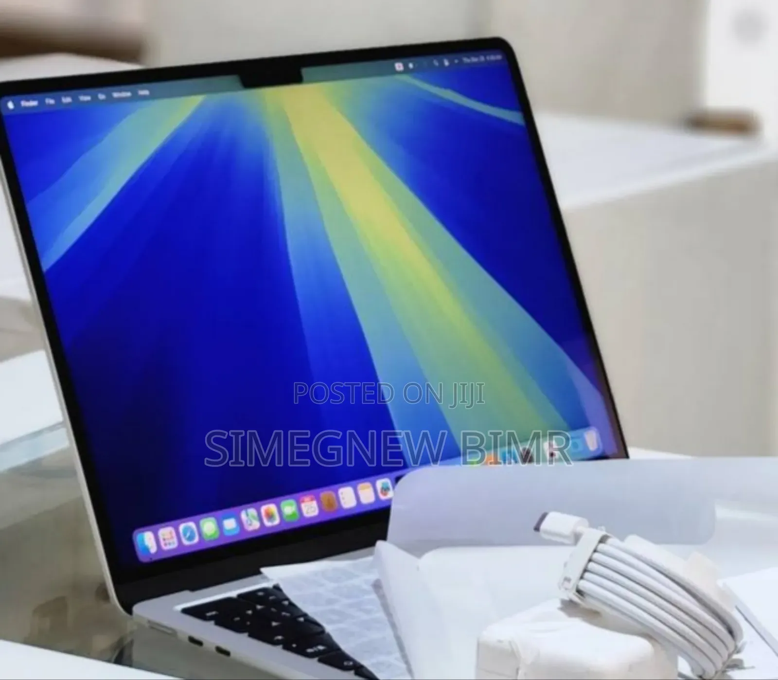 New Apple MacBook Air 2025 M4 13-Inch 16GB Intel Core M3 SSD 256GB