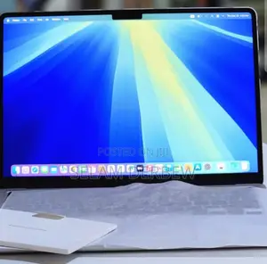 New Laptop Apple MacBook Air 2025 M4 13-Inch 16GB Apple M4 SSD 256GB