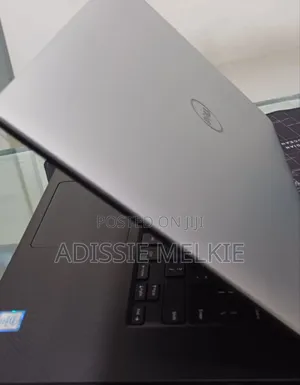 New Laptop Dell Precision 5520 3GB Intel Core I7 SSD 512GB