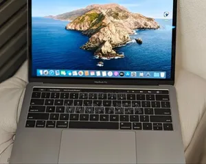 New Laptop Apple MacBook Pro 2019 16GB Intel Core I7 SSD 256GB