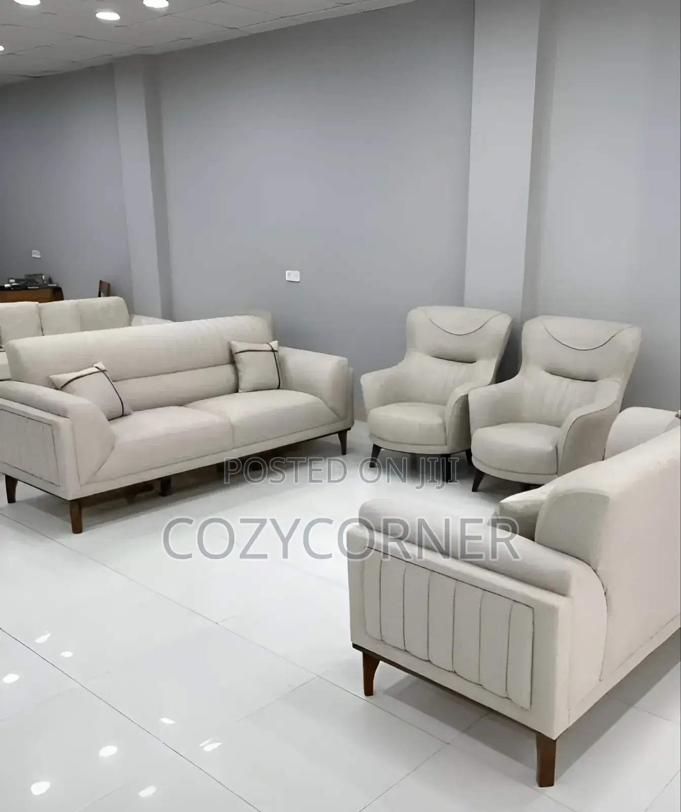 Quaint Sofa Set With Premium Quality. ሶፋ
