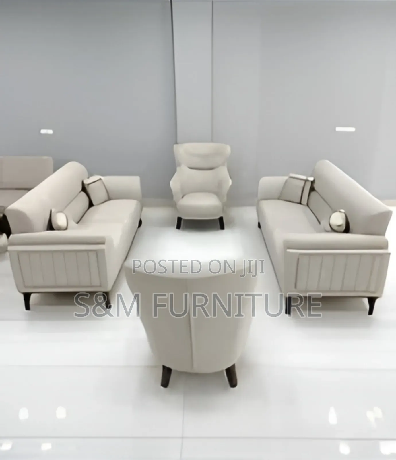 Quaint Sofa Set With Premium Quality. ሶፋ