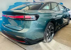 New Volkswagen ID.7 2025 Green