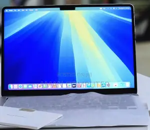 New Laptop Apple MacBook Air 2025 M4 13-Inch 16GB Apple M4 SSD 256GB