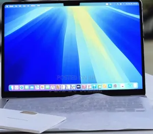 New Laptop Apple MacBook Air 2025 M4 13-Inch 16GB Apple M4 SSD 256GB