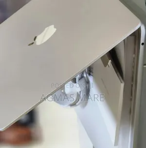 New Laptop Apple MacBook Air 2025 M4 15-inch 16GB Apple M4 SSD 256GB