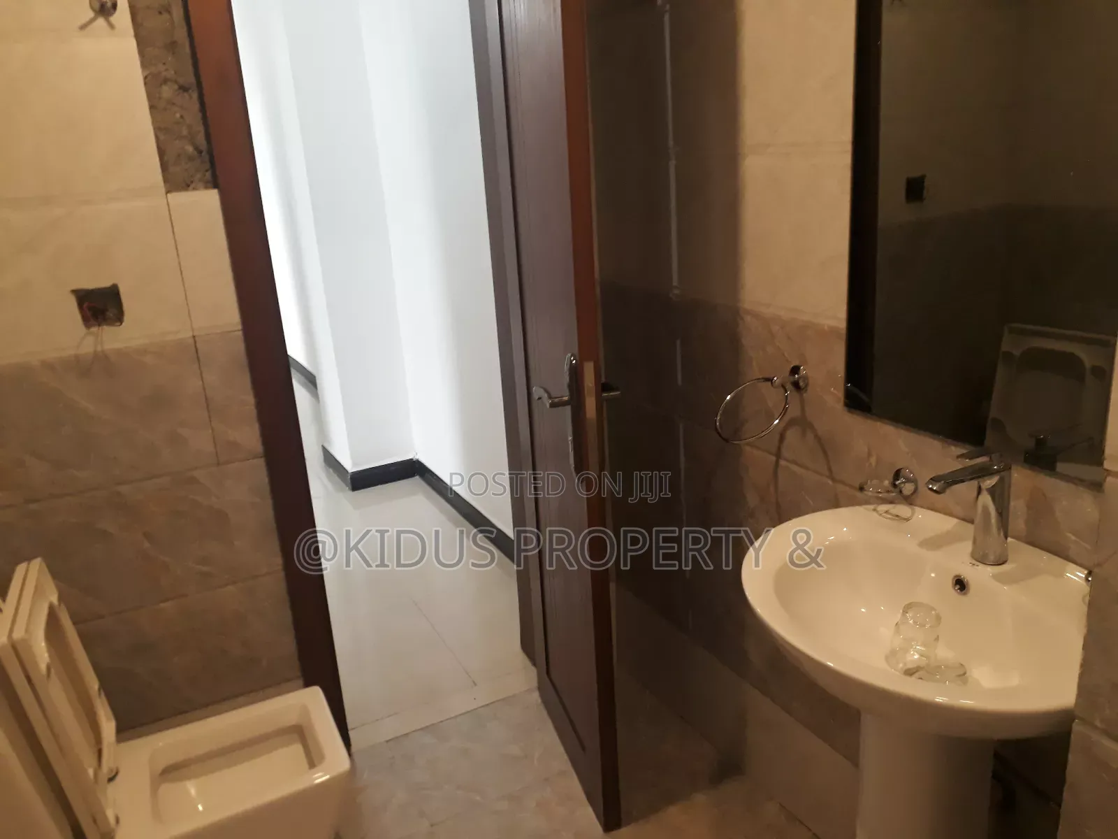 2bdrm Apartment in Mekaele Africa, Nifas Silk-Lafto for sale