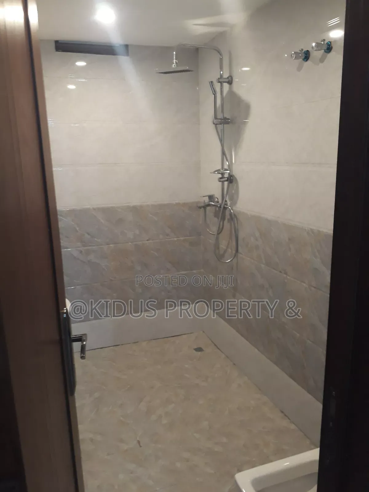 2bdrm Apartment in Mekaele Africa, Nifas Silk-Lafto for sale