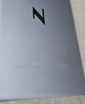 New Laptop HP ZBook Firefly G8 16GB Intel Core I7 SSD 1T