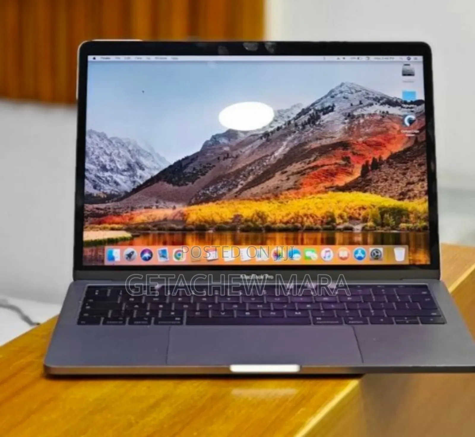 New Laptop Apple MacBook Pro 2019 8GB Intel Core I5 SSD 256GB