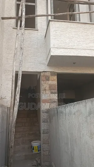 7bdrm Duplex In Akaky Kaliti For Sale