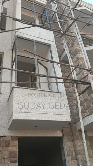 7bdrm Duplex In Akaky Kaliti For Sale