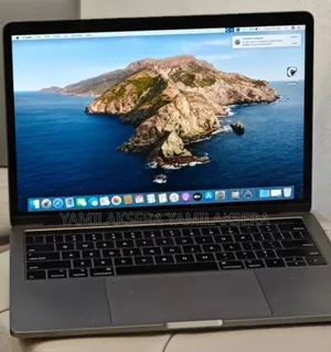 Photo - New Laptop Apple MacBook Pro 2019 16GB Intel Core I7 SSD 256GB