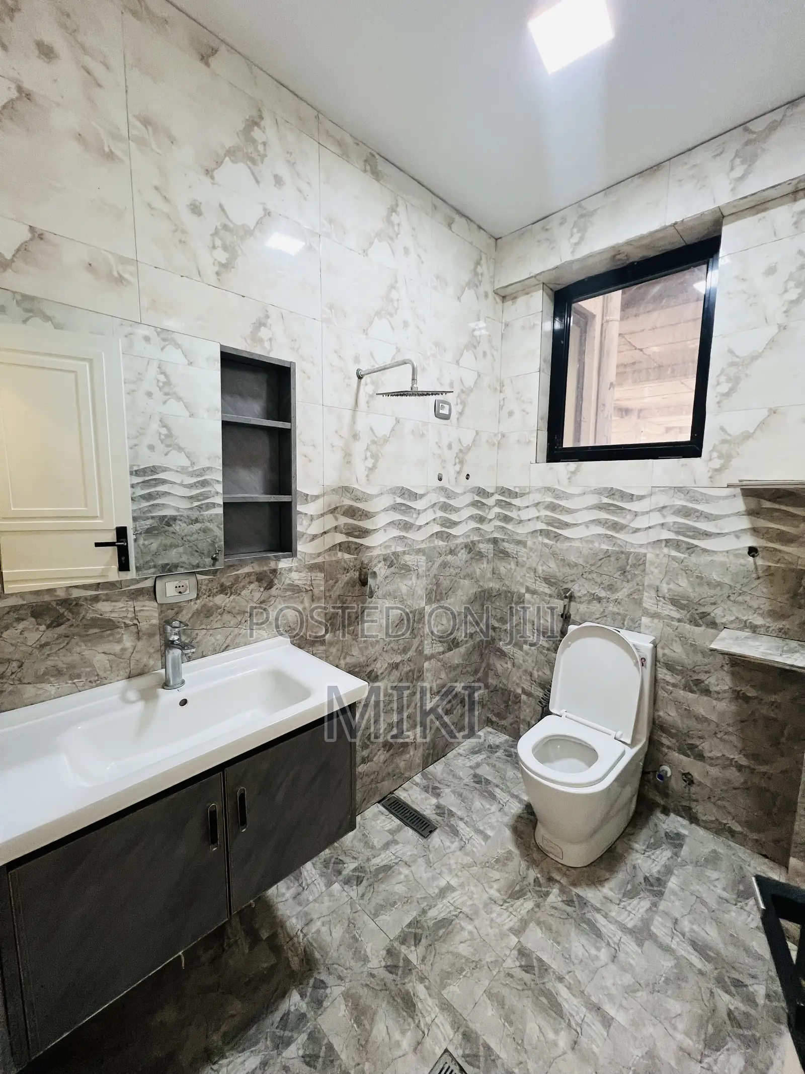 Furnished 3bdrm Apartment in Diaspora Area, Nifas Silk-Lafto for sale