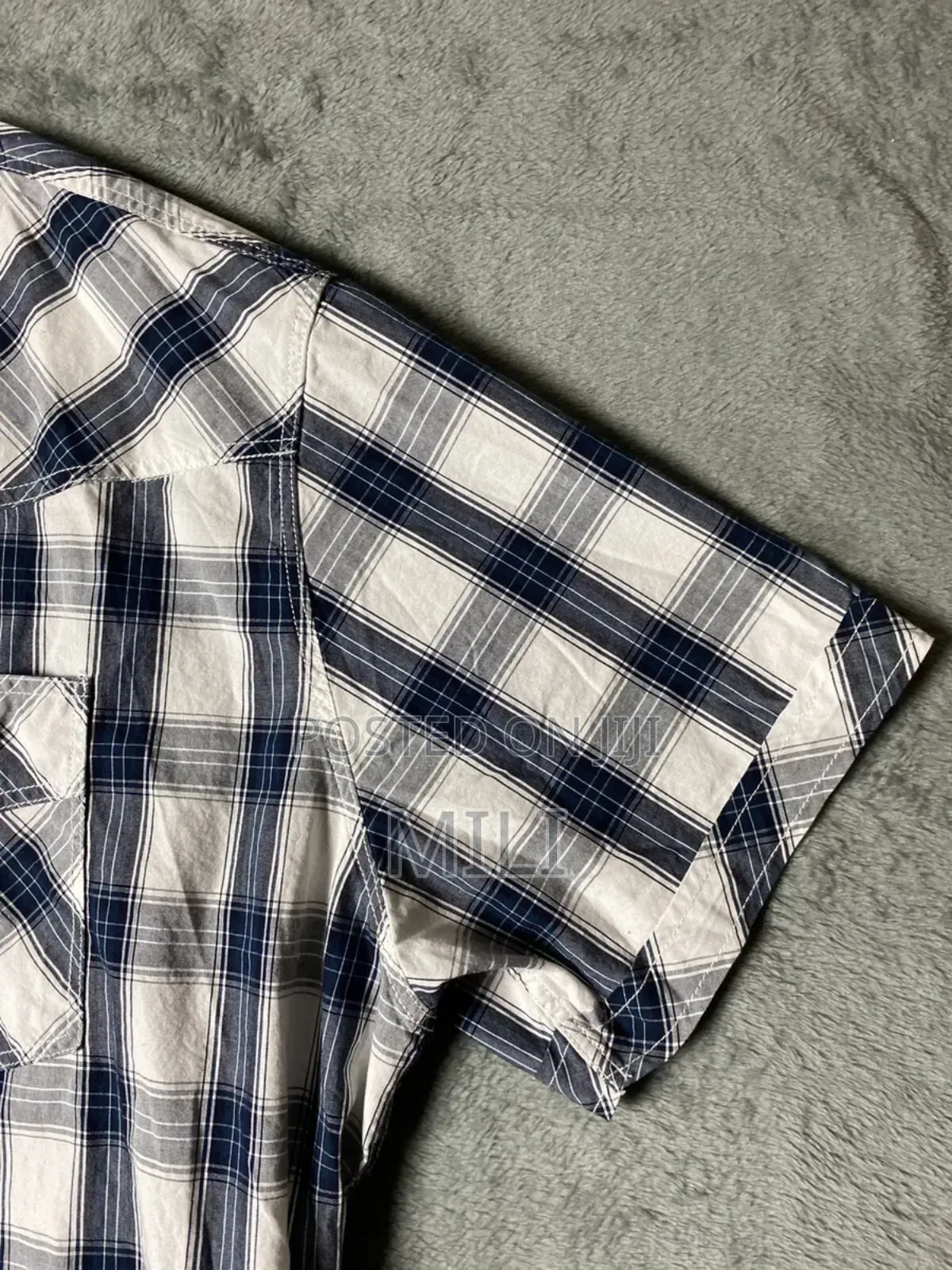 የወንዶች Shirt ጥራቱን የጠበቀ