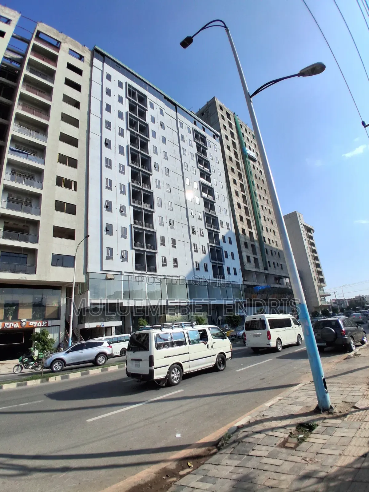 3bdrm Apartment in Jenboro Realestate, Bole for sale