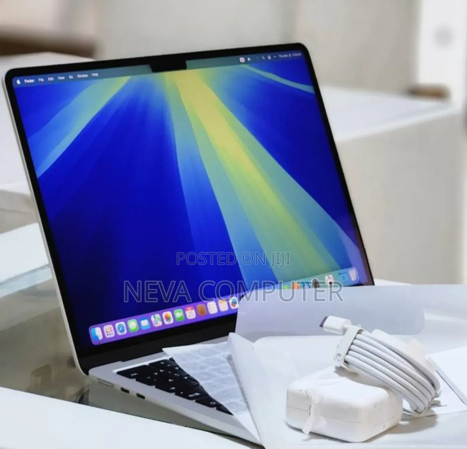 New Laptop Apple MacBook Air 2025 M4 13-Inch 16GB Apple M4 SSD 256GB