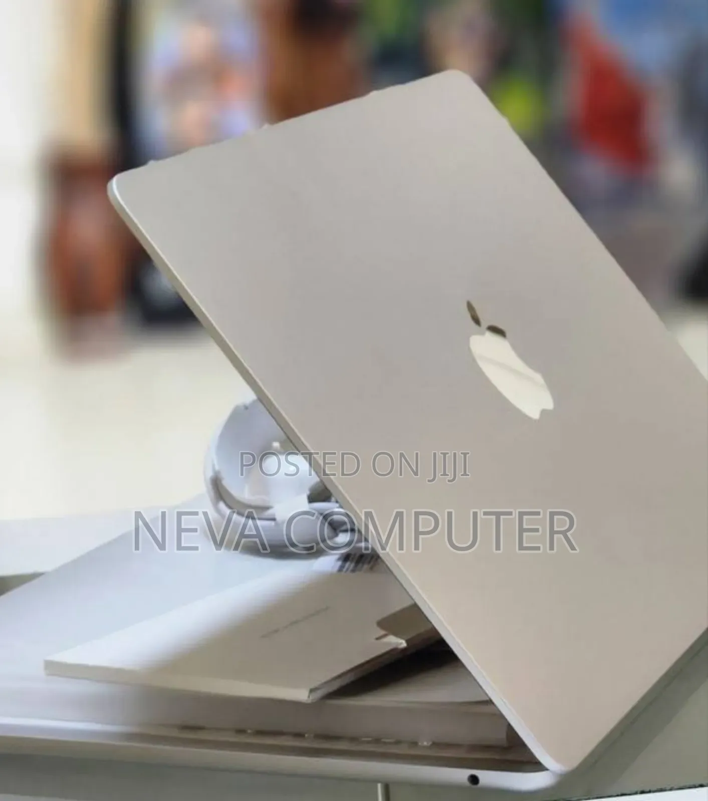 New Laptop Apple MacBook Air 2025 M4 13-Inch 16GB Apple M4 SSD 256GB