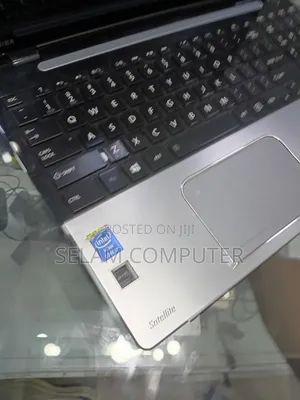 New Laptop Toshiba Satellite C850 8GB Intel Core I7 HDD 1T