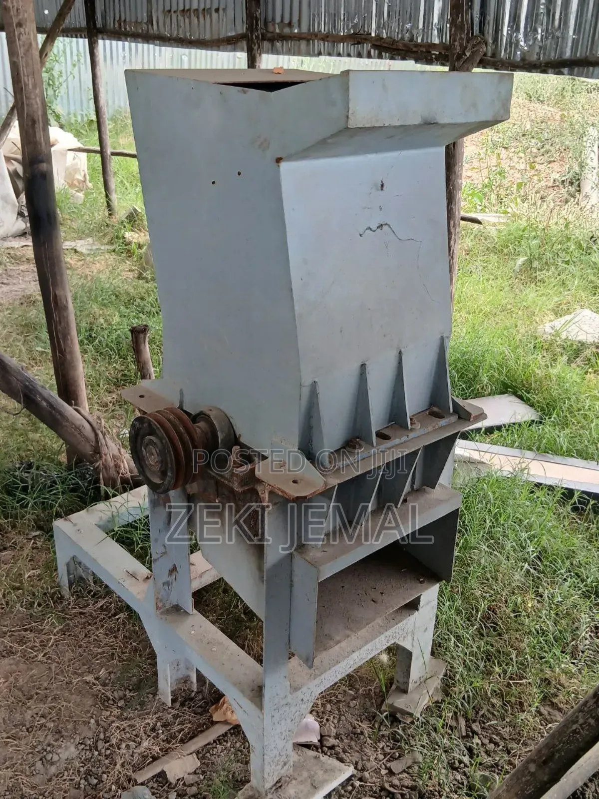 Industrial Dual-Shaft Shredder Machine የሀይላን መፍጫ ማሽን