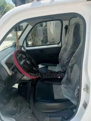 Suzuki Eeco 2024 White