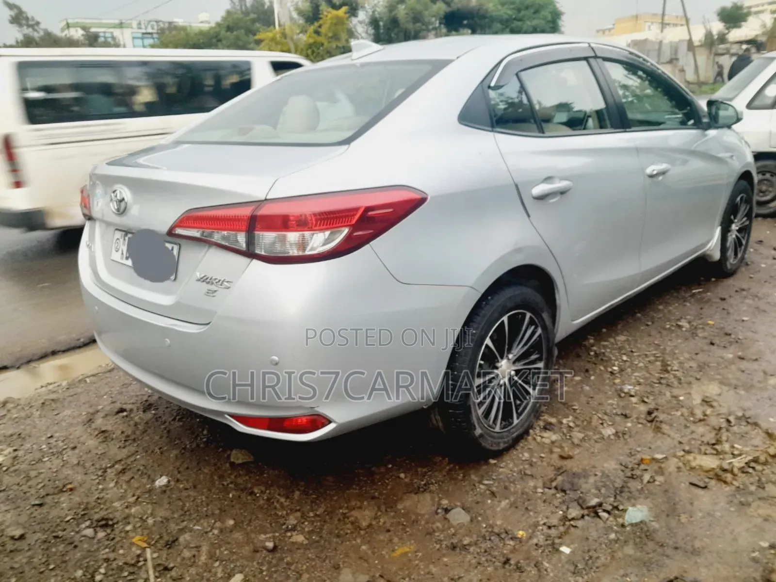 Toyota Yaris 2020 Silver