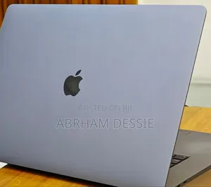 New Laptop Apple MacBook Pro 2019 16GB Intel Core I7 SSD 512GB