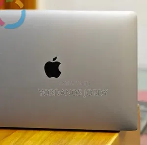 New Laptop Apple MacBook Pro 2019 8GB Intel Core i5 SSD 128GB