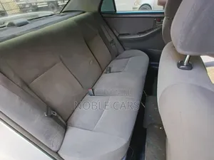 Toyota Corolla 2005 Gold