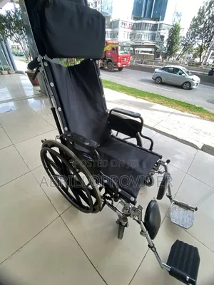 Photo - Toilet Wheelchair口手wheelchair廿手wheelchair廿手wheelchair水手wheelchair田手whe