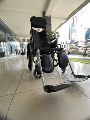 Photo - Toilet Wheelchair口手wheelchair水手wheelchair水手wheelchair水手wheelchair水手whe