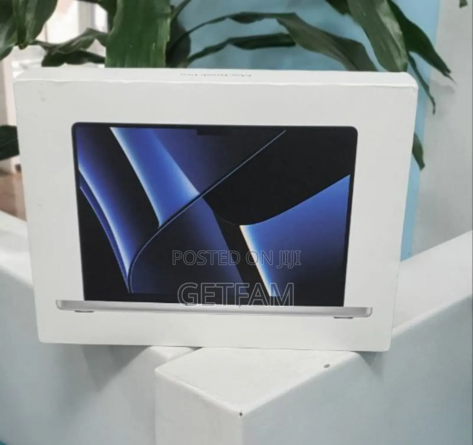 New Laptop Apple MacBook Air 2022 M2 16GB Apple M2 SSD 512GB