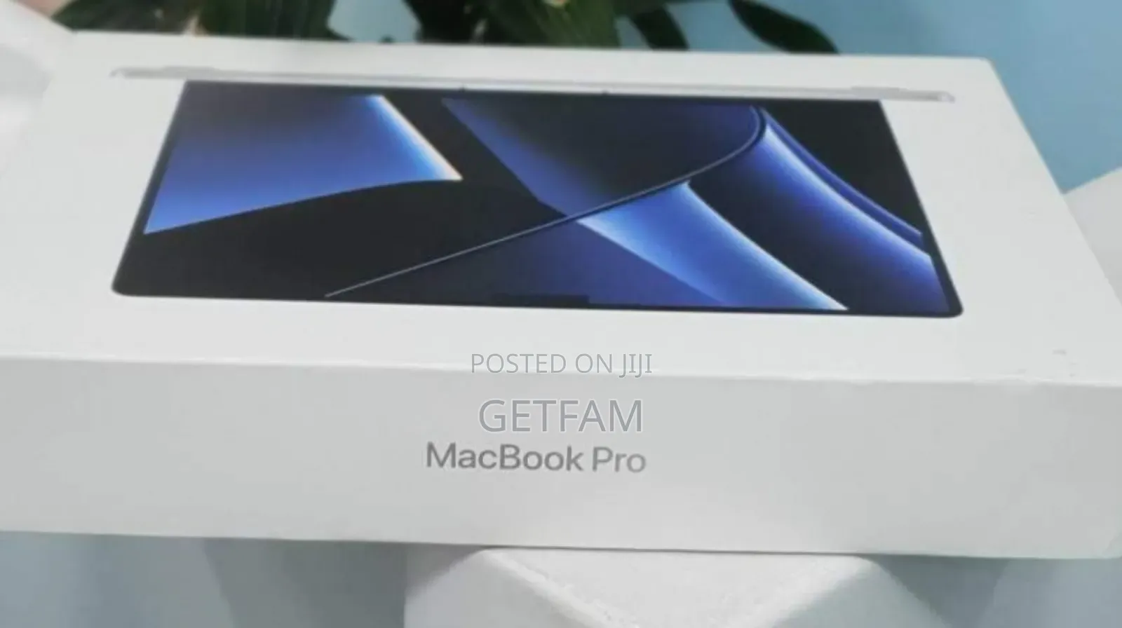 New Laptop Apple MacBook Air 2022 M2 16GB Apple M2 SSD 512GB