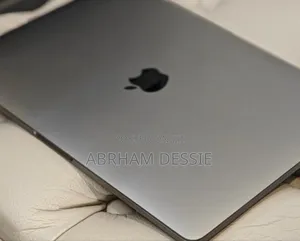 New Laptop Apple MacBook Pro 2019 16GB Intel Core I7 SSD 1T