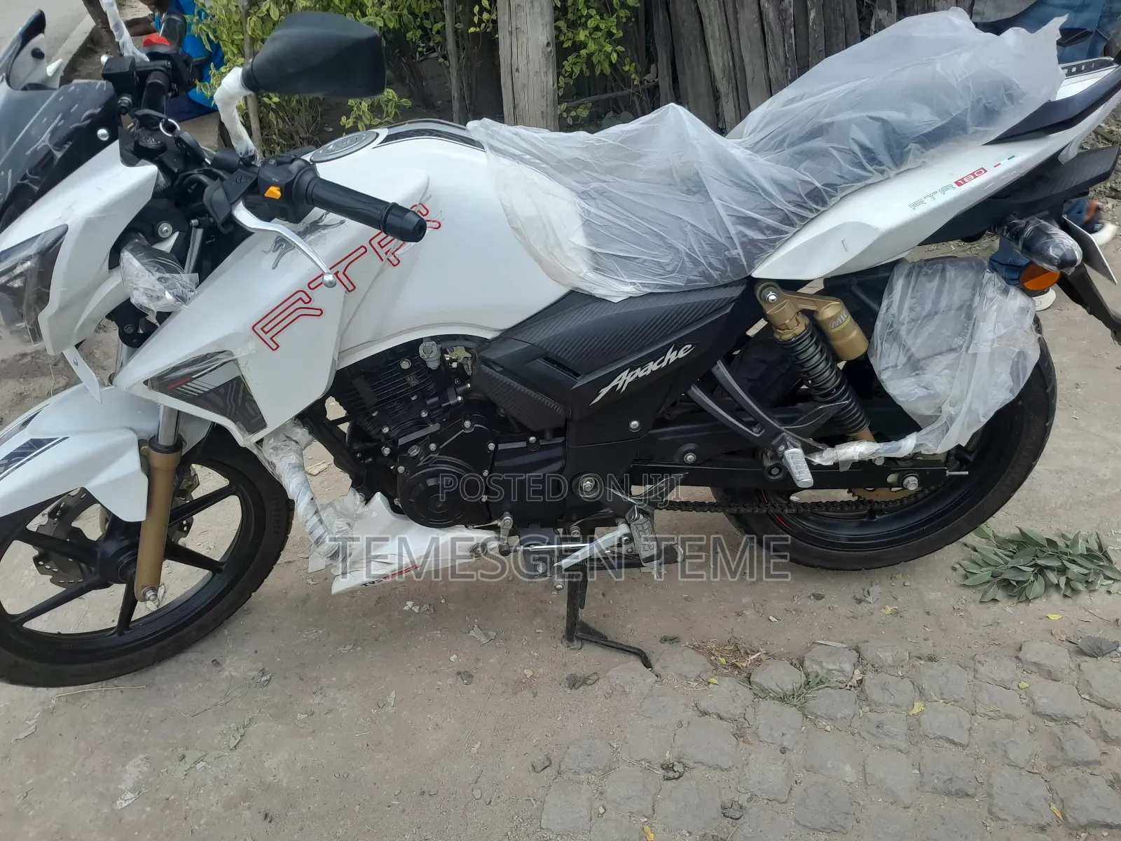 New TVS Apache 180 RTR 2024 White