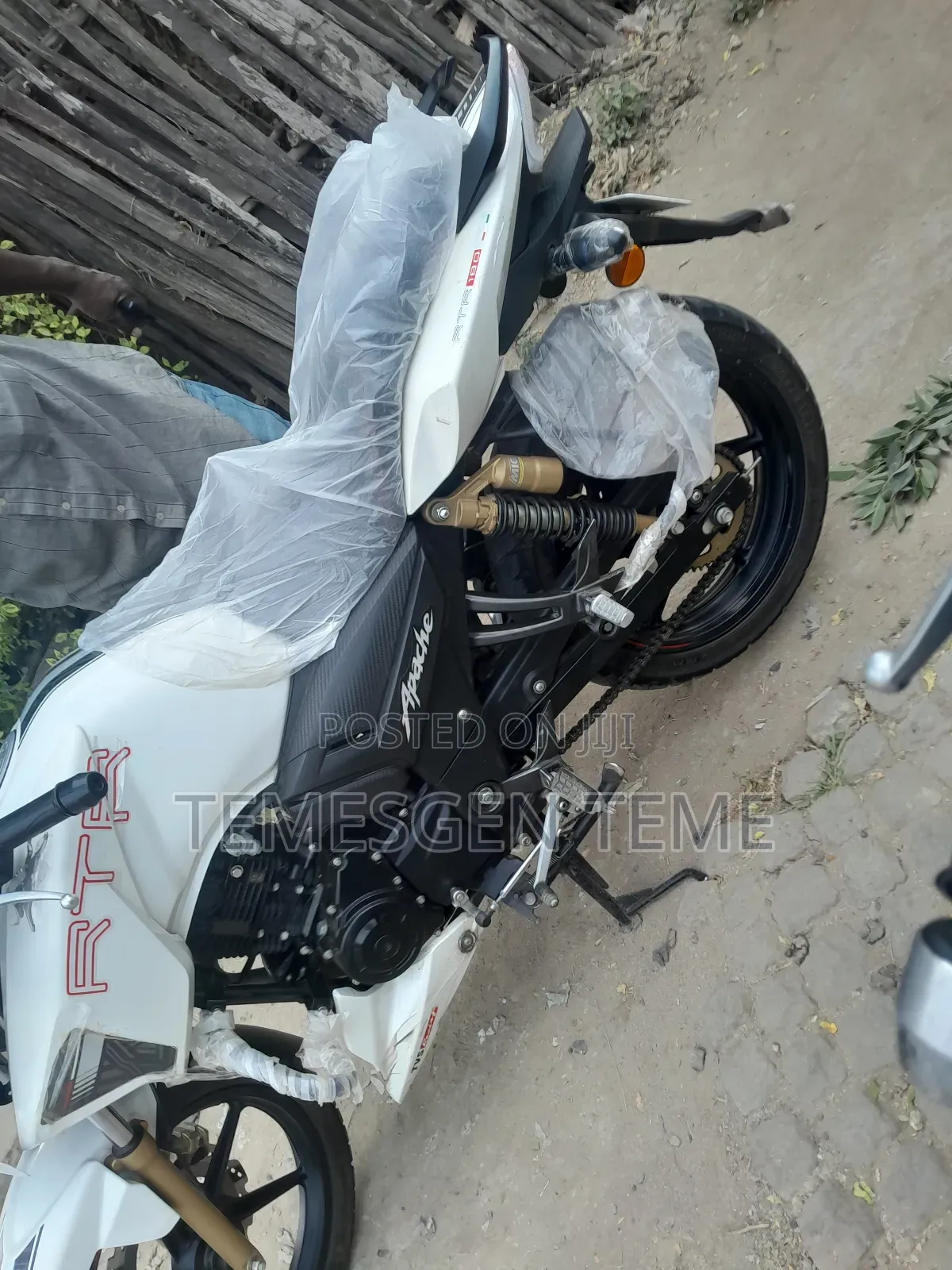 New TVS Apache 180 RTR 2024 White