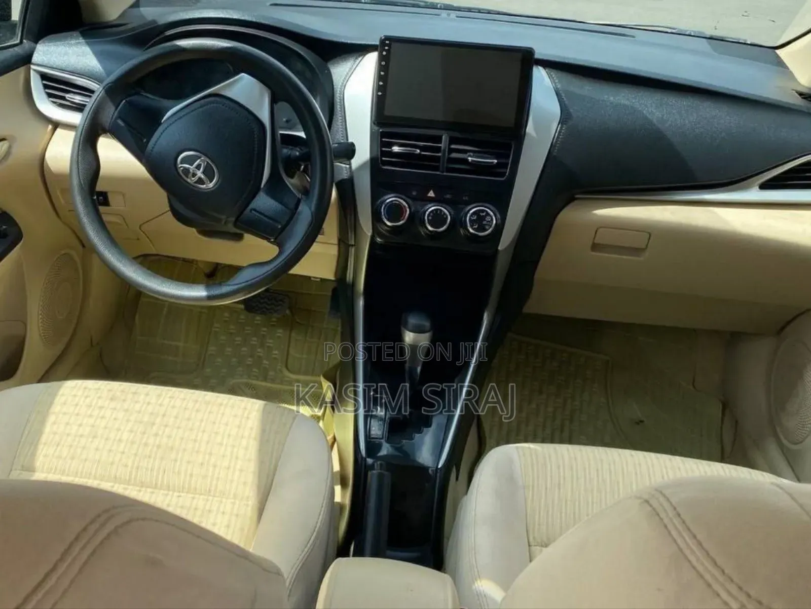 Toyota Yaris 1.5 Sedan L 2020 Gray