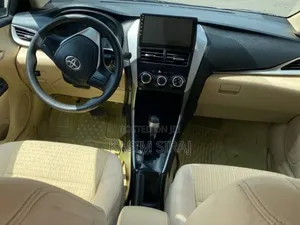 Toyota Yaris 1.5 Sedan L 2020 Gray