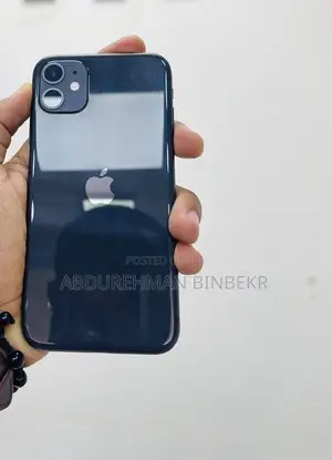 Photo - Apple iPhone 11 128 GB Black