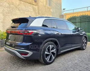 Volkswagen ID.6 2023 Blue