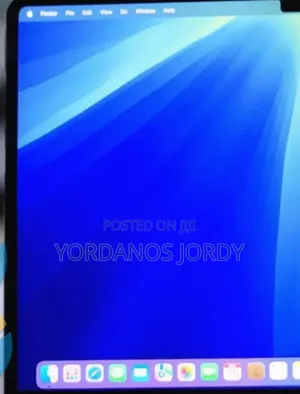 New Laptop Apple MacBook Air 2025 M4 15-inch 16GB Apple M4 SSD 256GB