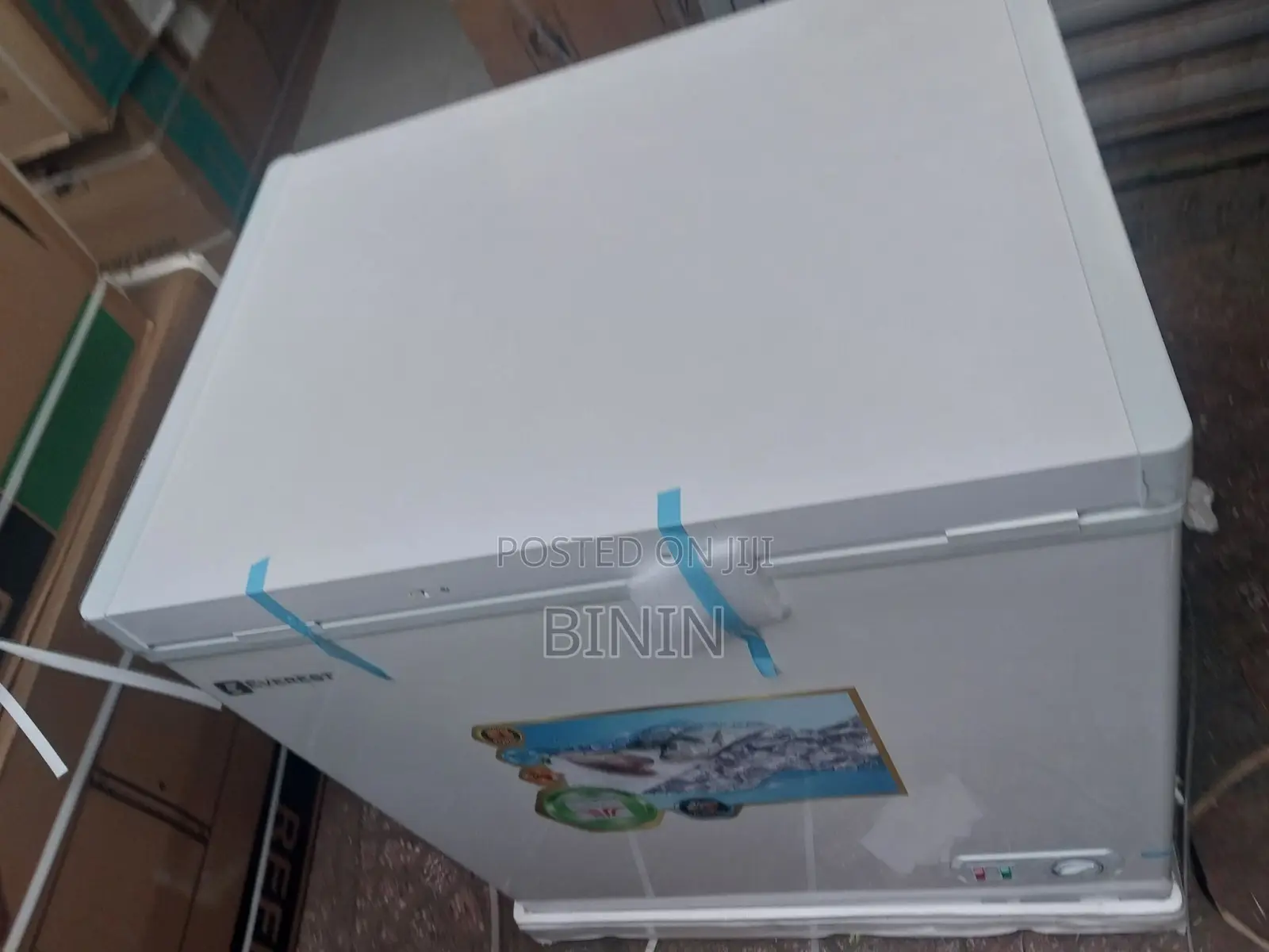 Chest Freezers 200-Litters Deliver